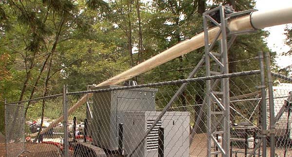 美国公司发明“三文鱼鱼炮”将三文鱼运至孵化场