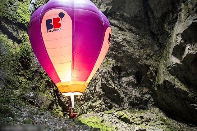 特里福诺夫所用的特制热气球较一般小