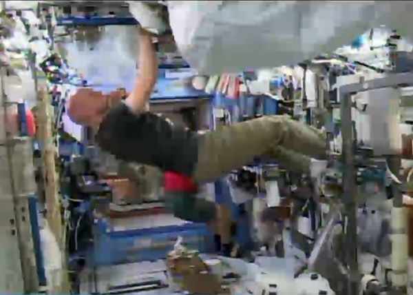 国际太空站内部一目了然