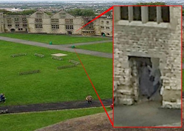 迪安在达德利古堡拍到灰色女鬼影