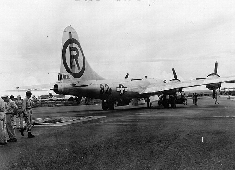 Ͷԭӵķɻӱߣȴװԭӵ