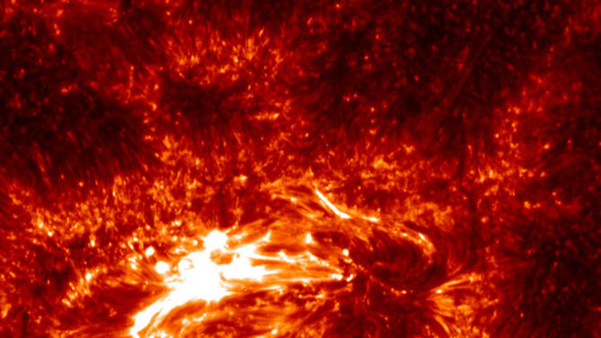 首批来自望远镜观测太阳最难捉摸区域的结果