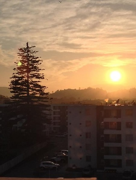 ����PO����Ƭ�����������·���Ӧ��������ʥ�������ĵ���վ�������Ļ��棬�����ɼ���ƺ�ԶԶ����40���ߡ�