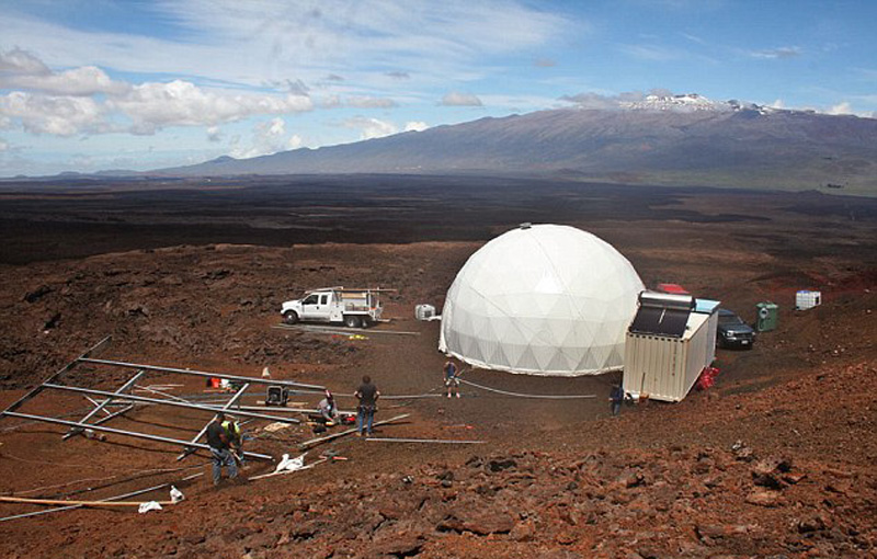 火星模拟住宅位于夏威夷冒纳罗亚火山的北坡,火山海拔2440米。