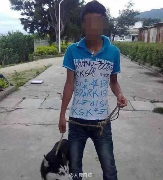 四川省西昌发生一起夸张虐狗事件