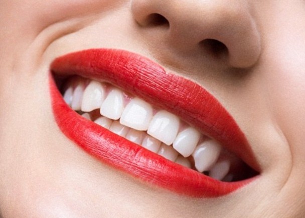 英国医生:一些不起眼的口腔问题可能是严重疾病的征兆