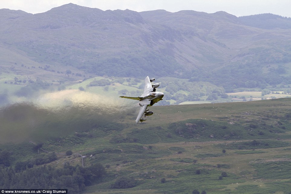 Ӣ����������ʿɽ��ż��һ�ܵͿշ��к�ը��