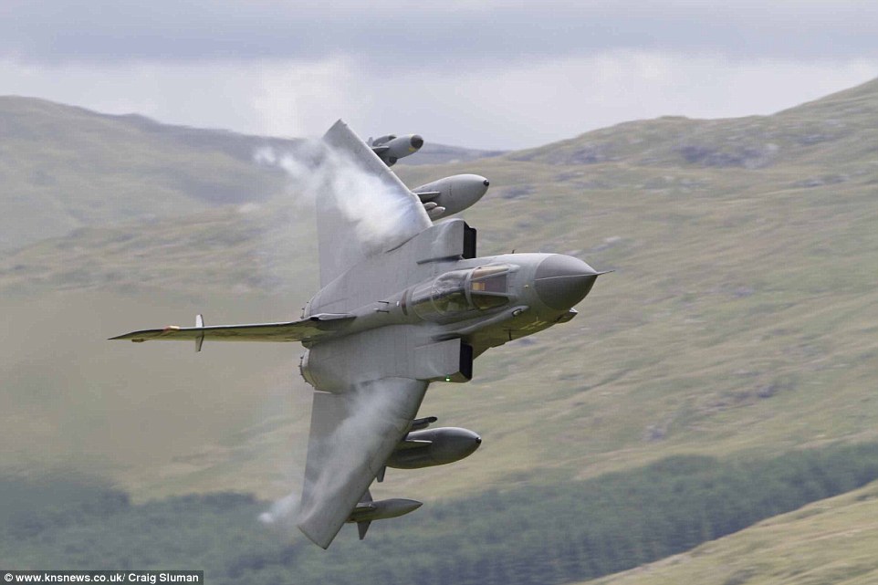 Ӣ����������ʿɽ��ż��һ�ܵͿշ��к�ը��