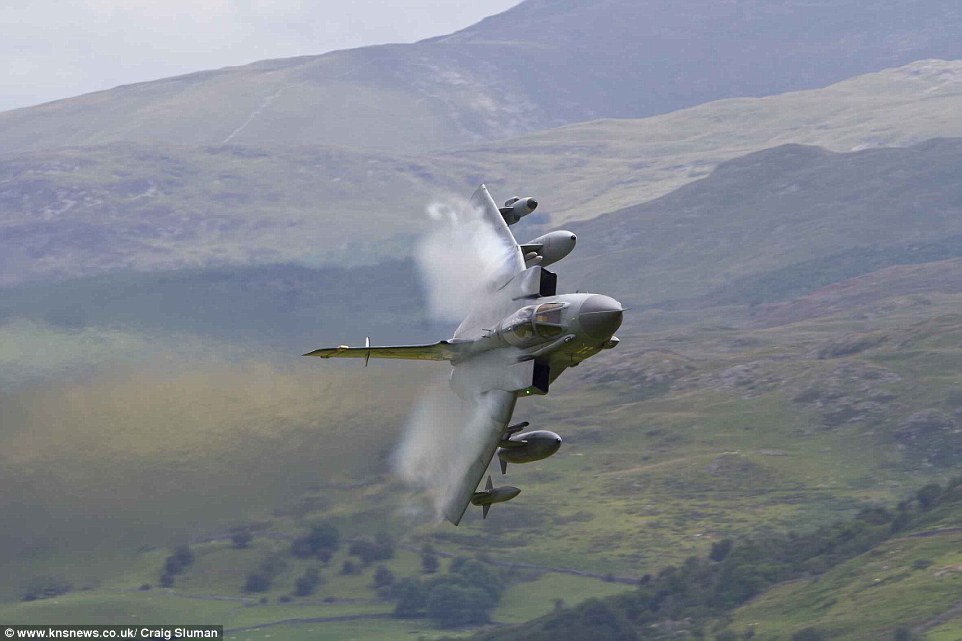 Ӣ����������ʿɽ��ż��һ�ܵͿշ��к�ը��