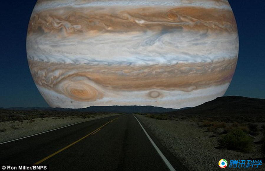 2013年,天文学艺术家唐-米勒(Ron Miller)制作了一张令人惊奇的图像,显示夜空中月亮被太阳系其它行星所替代,图中是木星如果代替月球位置所呈现的视觉效