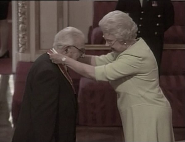 ӢŮ()03¶()䷢ʿѫ¡