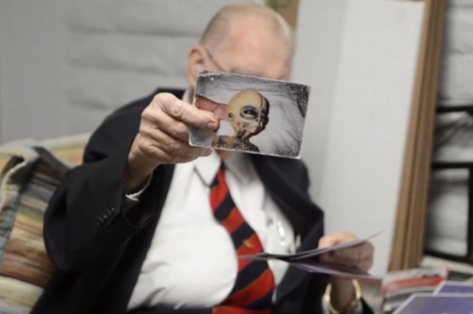 �������ϣ��������˾ǰ��������ǰ�ع���������Ƭ��18������������51������