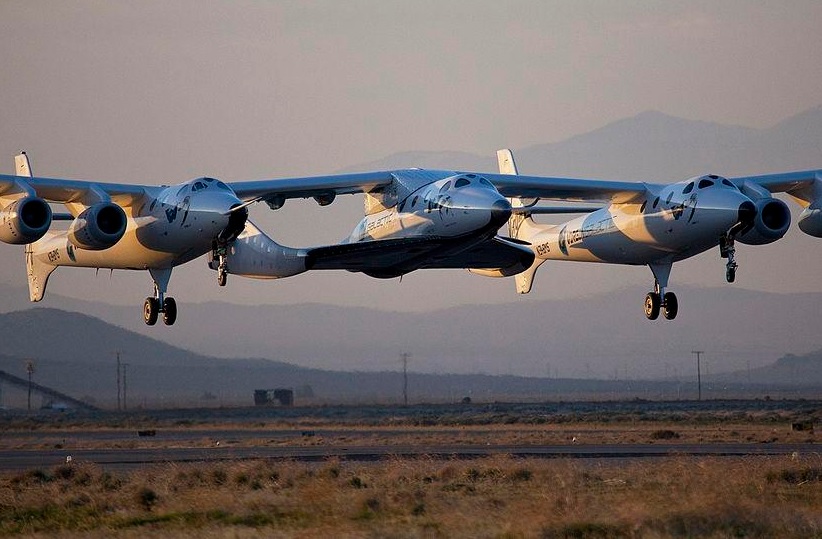 太空船二号由白骑士二号带上天空的情况