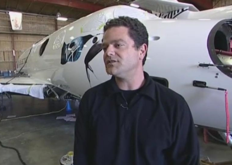 大难不死的负伤机师西博