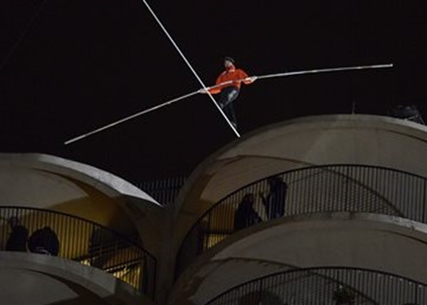 ��ˣ����״�������ɳǵ�������¥��¥������