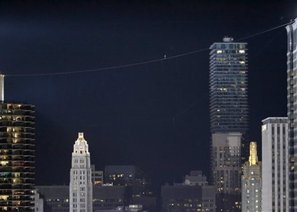 ��ˣ����״��߸���ʱ��һ������;ͣһͣ��