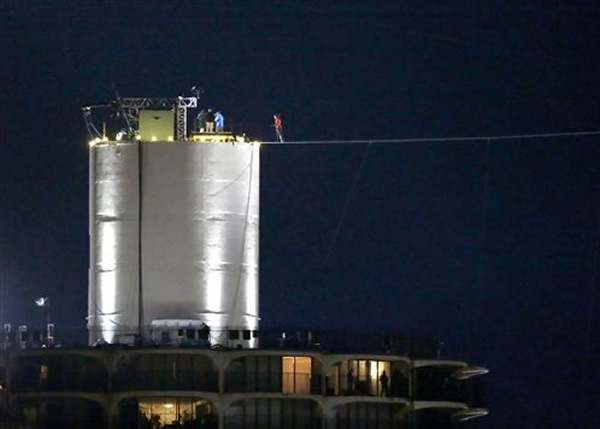 ��ˣ����״�ɹ������ս���ִ�����¥���㡣