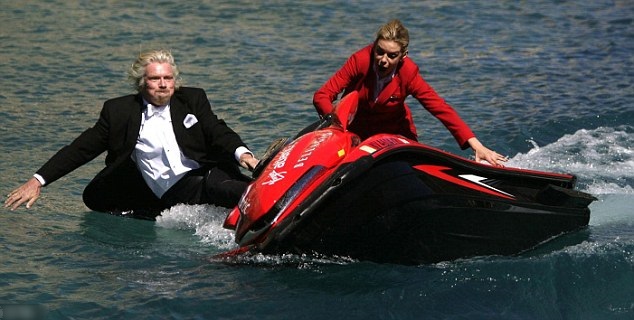 布兰森时有疯狂举动