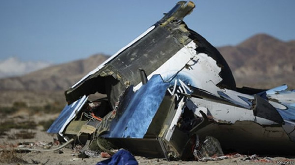 “太空船二号”10月31日在加州莫哈韦沙漠坠毁,造成一名飞行员死亡。