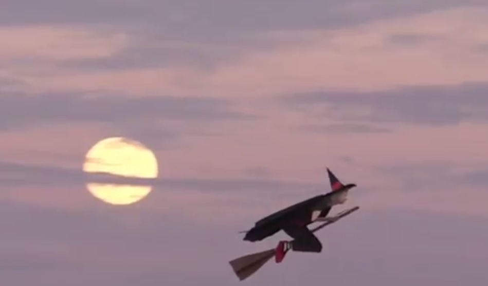 �ڻƻ����ճ����£������š����硶ħŮլ���㡷��Ů���λá�