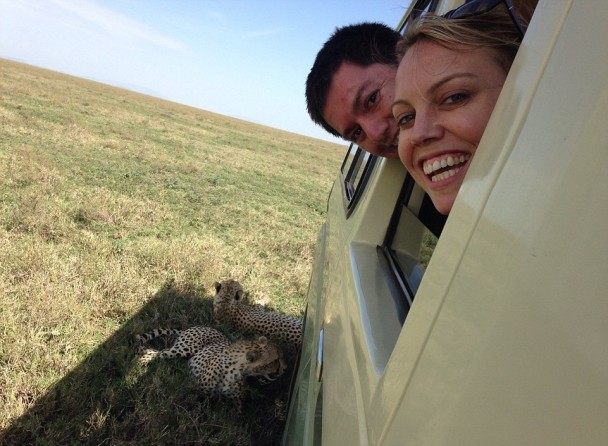 科博斯与太太看见猎豹时感觉到十分高兴。