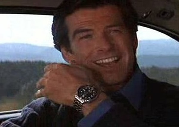 占士邦在电影中使用激光表作为武器。