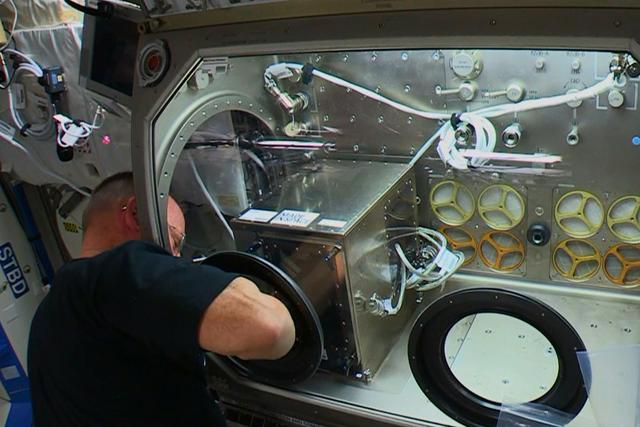 ���ʿռ�վ��ָ�ӹ����ڵ��Ե�һ��3D��ӡ��