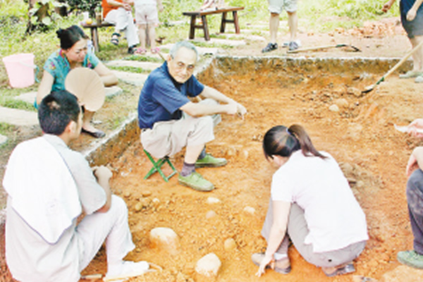 九龙坡区广厦城玉龙公园挖出的百余件旧石器