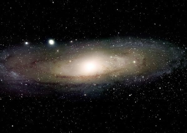 新理论认为宇宙大爆炸发生后衍生成两个像镜子般对称的宇宙