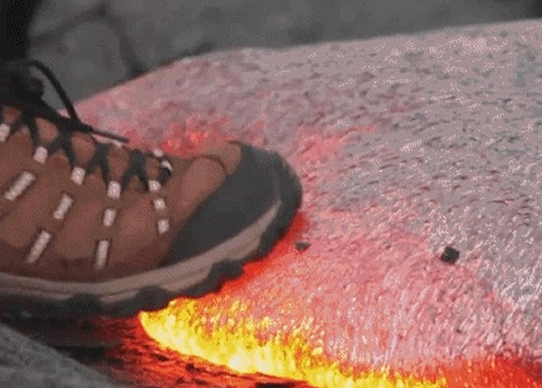 ���˹�����µ��εĽ�̤���ҵ�Σ�ն���