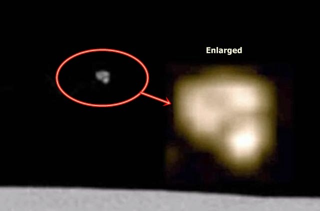 阿波罗12号和15号照片发现不明飞行物?