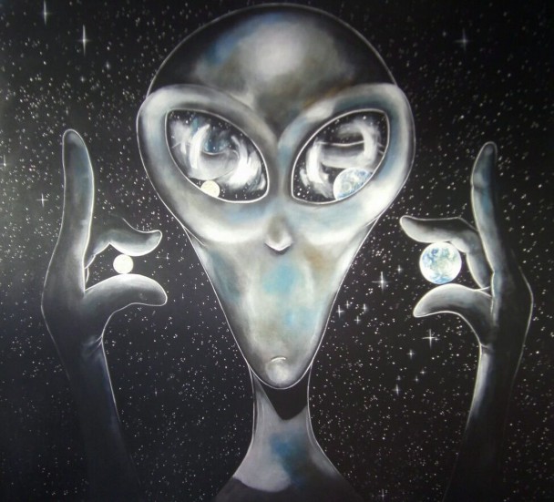 这画画有一个外星人,表情耐人寻味。