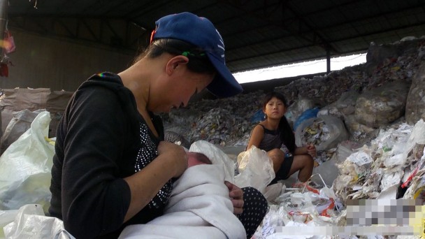 ���ճ��ڵĹ����ڰ���Ĺ����ط�ι������