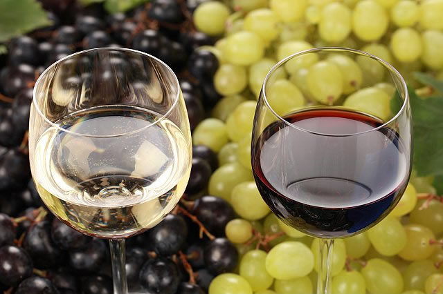 研究证实白葡萄同样含有赋予红葡萄酒颜色的色