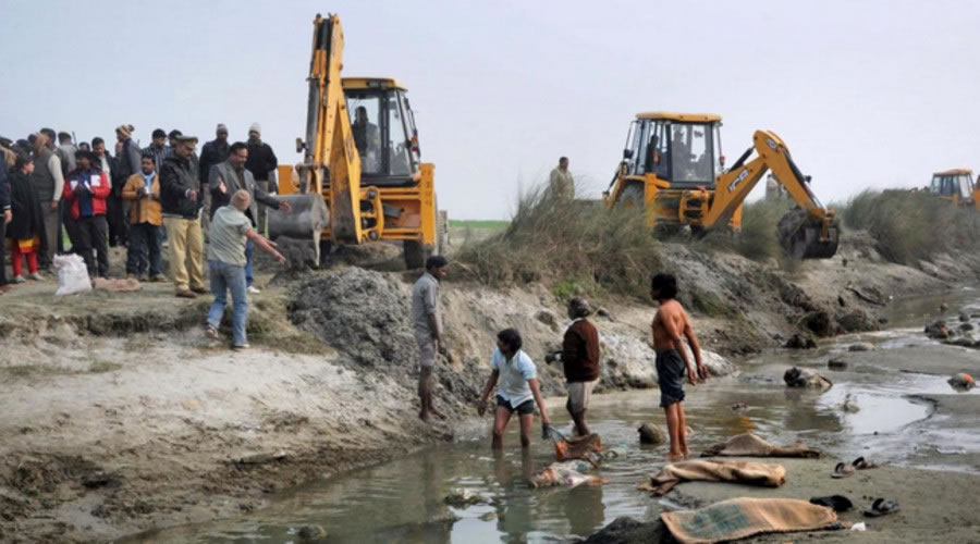 印度恒河惊现逾百浮尸