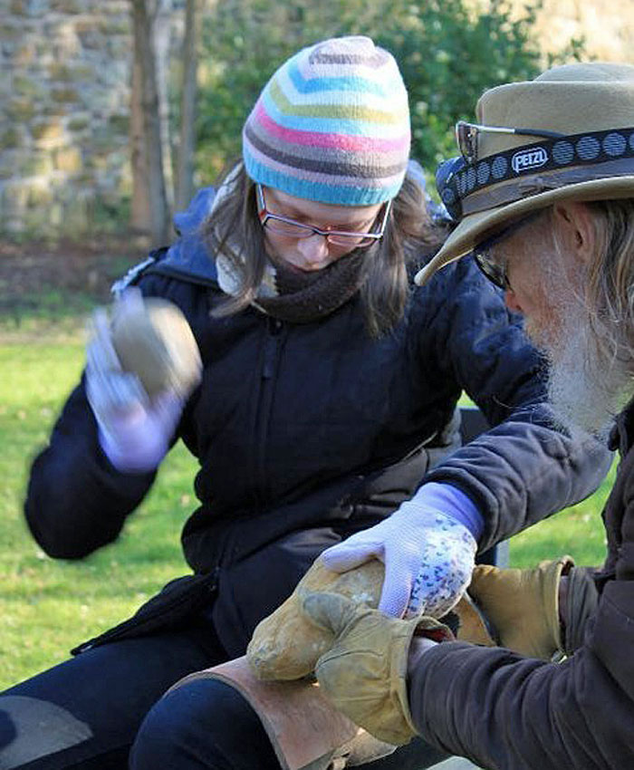 语言的起源或许与史前石器的制造有关