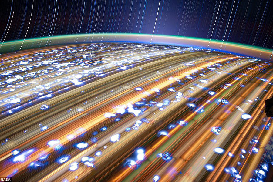 �������������ֵ��Ա��Ӱʦ֮һ������Ʒ�����ǳ��࣬�����˴󲿷ֵ�ʱ����񷶥λ�����������Ƭ����ͼ�����ѵĵ������ա���������ض��ԣ�������ʹ��400���׾�