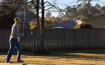 拿根长木棍来,你就可以体验火箭在下降时保持平衡的难度。