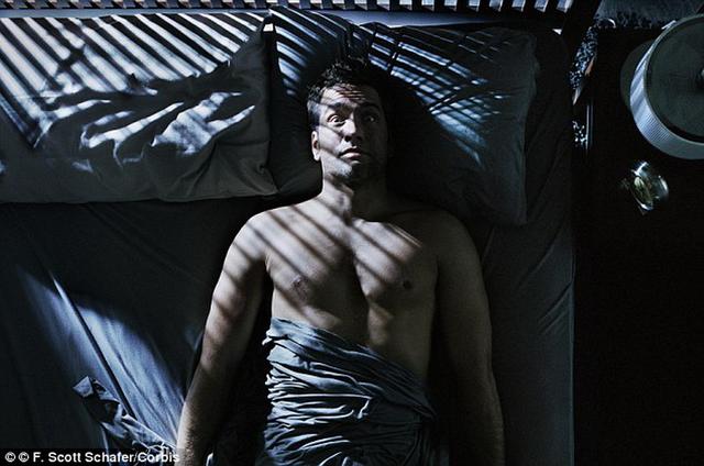 人们有时睡眠会看到恶魔,科学家最新研究揭晓这一幻觉效应,是大脑顶叶区域受到干扰所致。