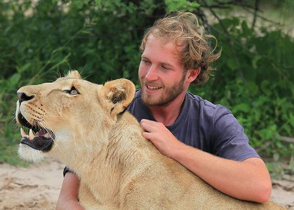 格吕纳计划让斯尔加学习猎食。