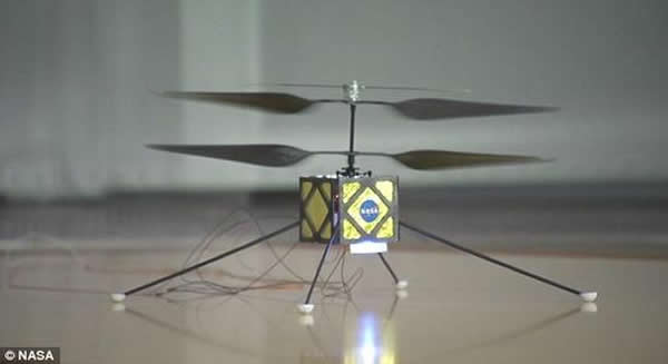 ��������еĻ���ֱ�������ô�ͳ������ʽ����ͷ����װ��������Ƭ������ԼΪ2.2��(1����)����Ƭչ������Լ1.1�ס�