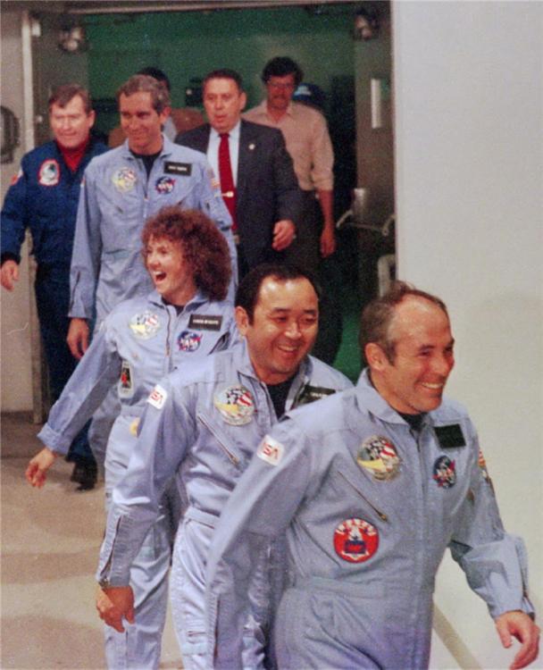 1986��1��27�շ���ǰһ�죬7������ս�ߺš��Ա������֡�