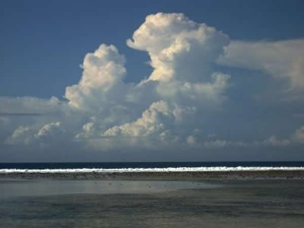 һ�ɷ籩���ڰ��庣�Ͽ��γ�