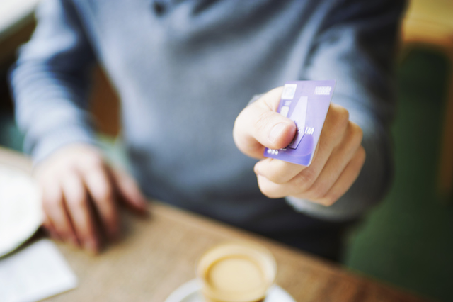 �±�����¶ֻ����������Ϣ������һ���������ÿ�Ԫ�����н�������Ϣ����ʶ�����