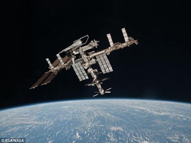 此次调整的目的是为俄罗斯进步号太空飞船的对接，这意味着进步号必须耗费如此多的燃料就能够赶上并与空间站对接。工作人员称，此次调整最重要的是前往空间站的太空飞船将能