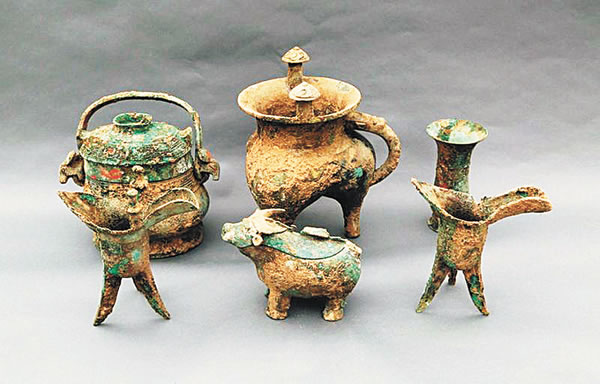 Ĺ���г�������ͭ��