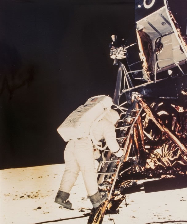 阿尔德林是第2位登陆月球的人