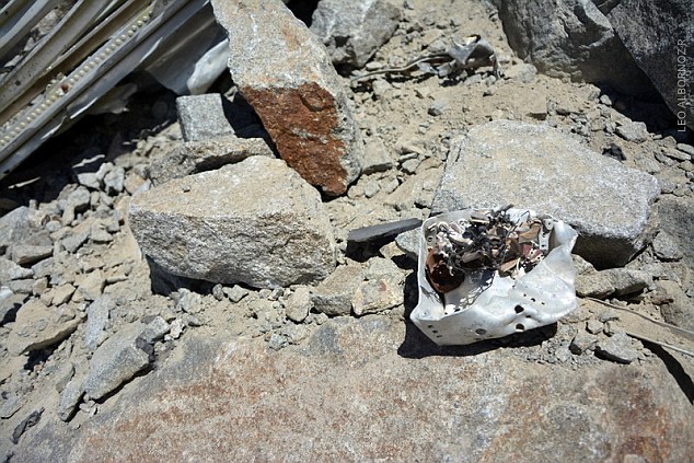 登山队意外在安第斯山脉茂雷山区发现1961年失事客机的残骸