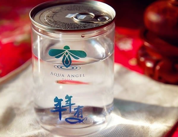 业者推出「瓶中鱼」,引发争议。