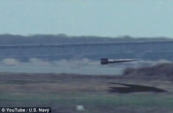 �������������ٶȶ���ըҩ�ݻ�Ŀ�꣬���С������ٶ�����һ�С�����������������